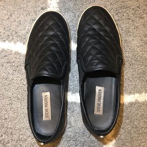 Black Steve Madden shoes size 8